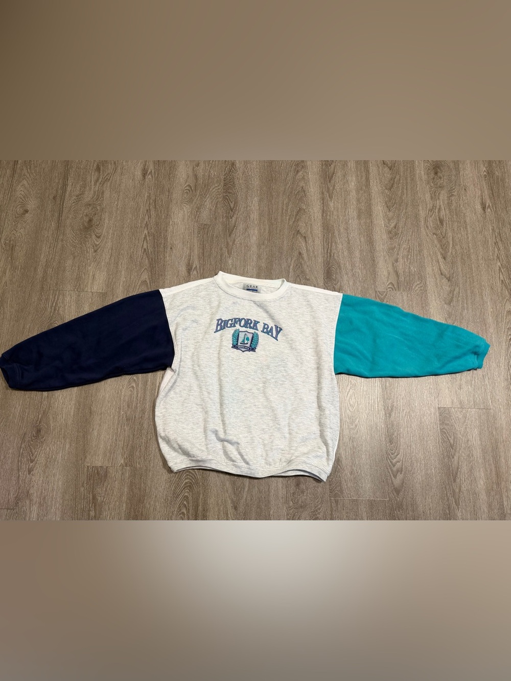 Vintage 1990s Gear for Sports Light Gray Bigfork Bay Crewneck Sweater